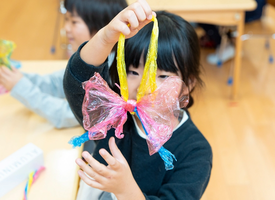 創造の楽しさと達成感の様子